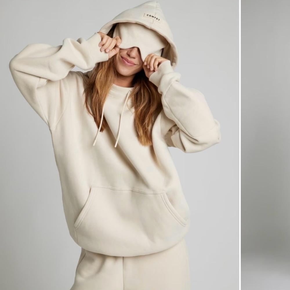 NWT Comfrt airplane mode hoodie cream travel sweatshirt